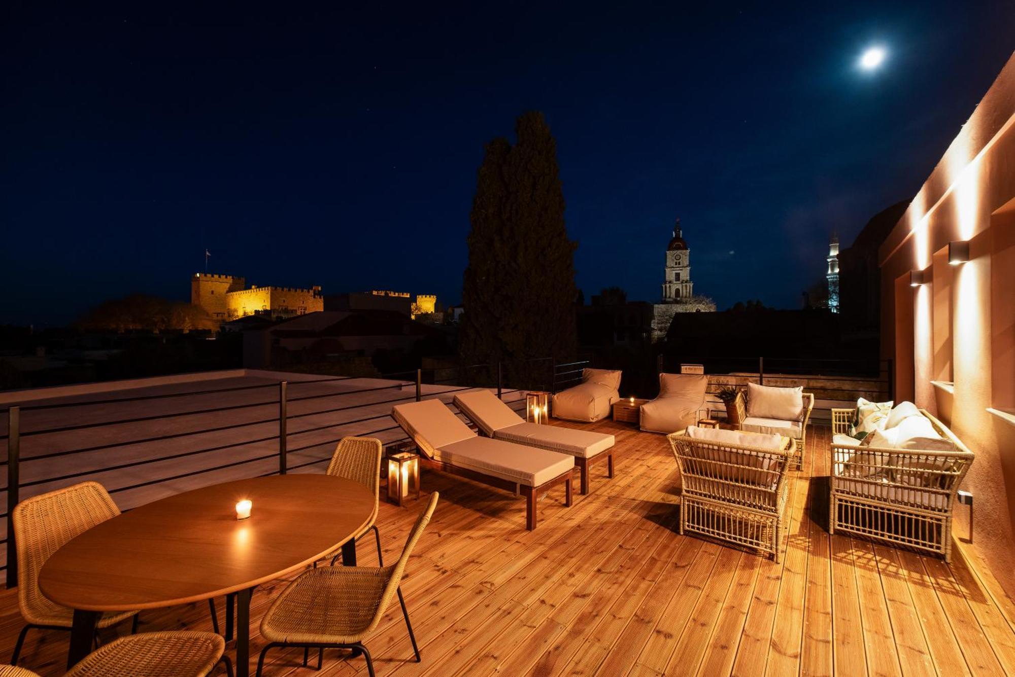 Fluvian Terrace Apartment